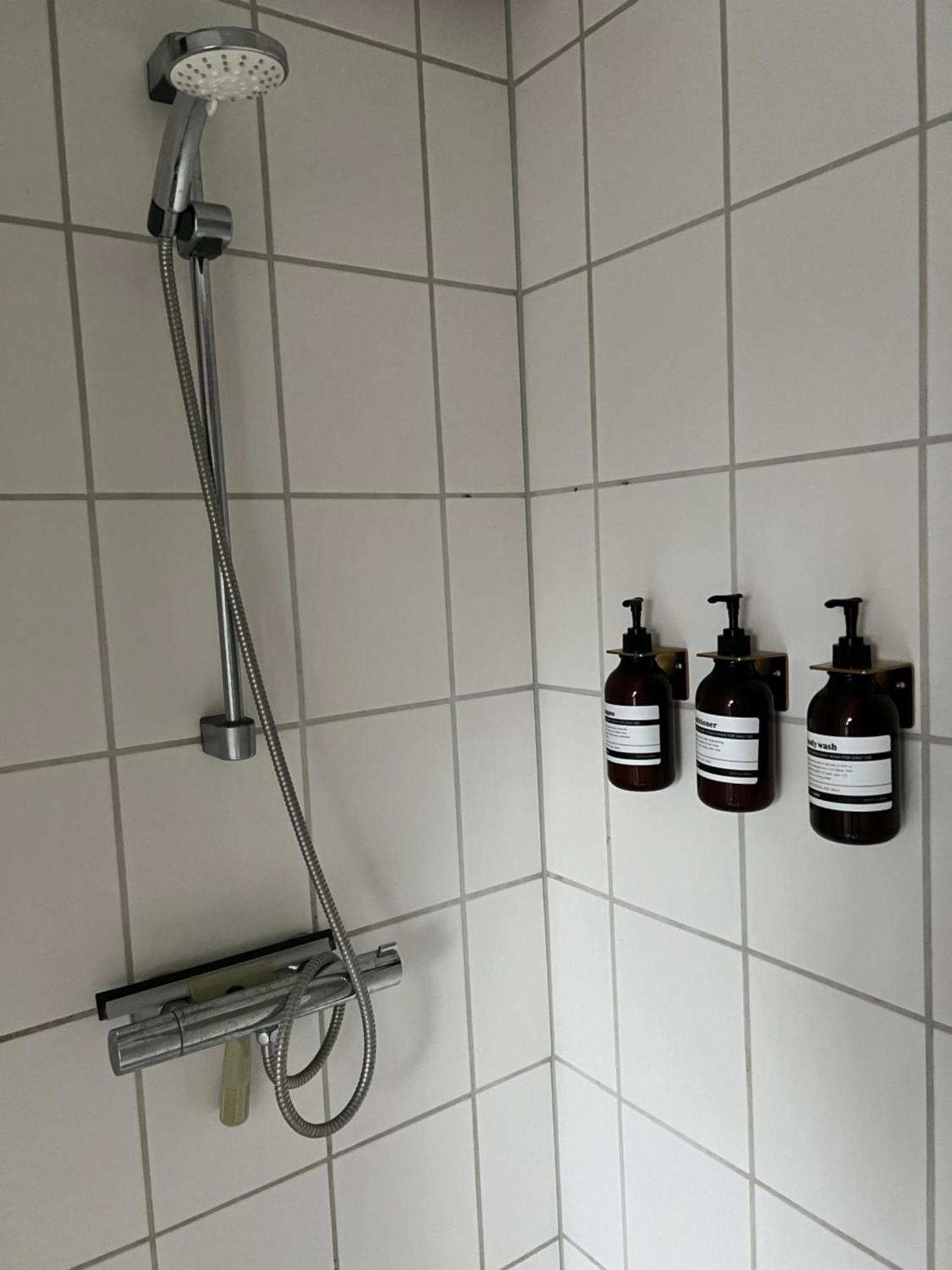Aesthetic Apartment Hotel - City Center - Free Parking - Private Garden Aalborg Exterior foto